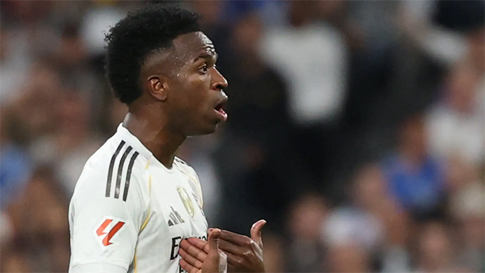 Vinicius Junior gây tranh cãi vì thái độ thiếu kiềm chế ở El Clasico